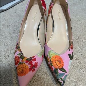 Nine West floral